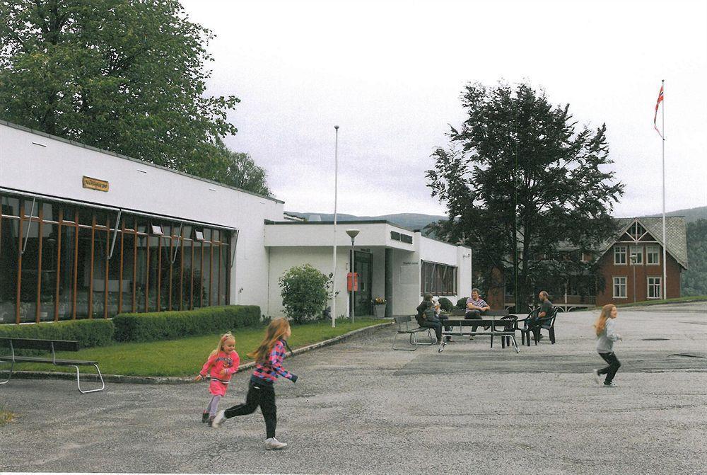 Forde Sommarhotell Exterior photo